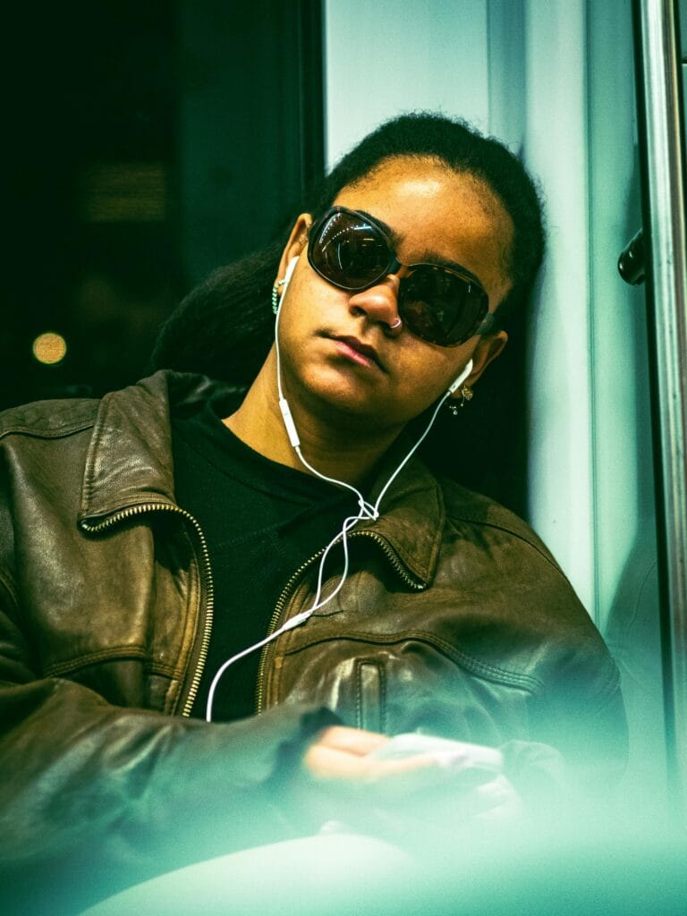 hypersensibilité sensorielle Sarra Saïdi méditation respiration causes paris consultation